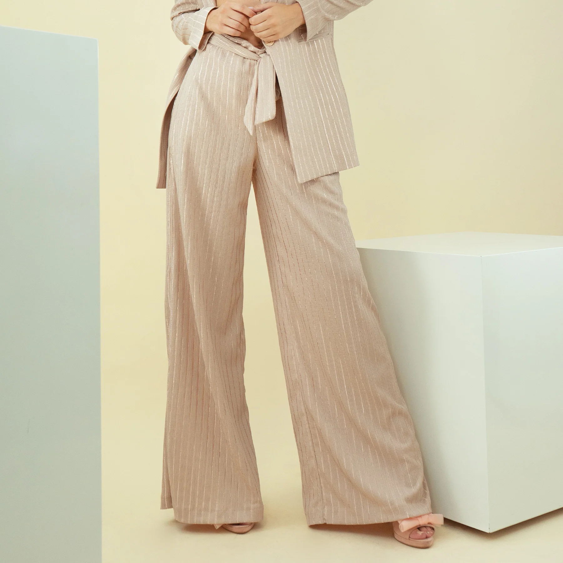 Pantalone ampio in tessuto rigato con cinta - LA KORE - Image 3